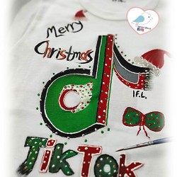 Χριστουγεννιάτικο μπλουζάκι ΤΙΚ ΤΟΚ με όνομα