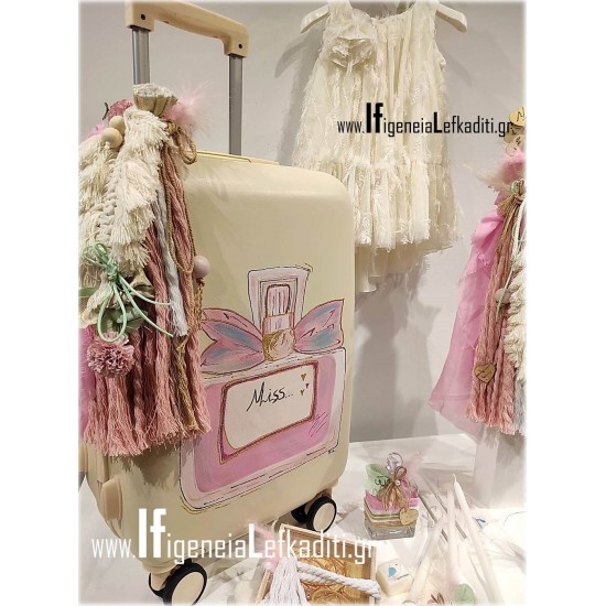 Ρομαντικό πακέτο βάπτισης για κορίτσι «Flower perfume – Άρωμα boho»  με βαλίτσα ζωγραφισμένη